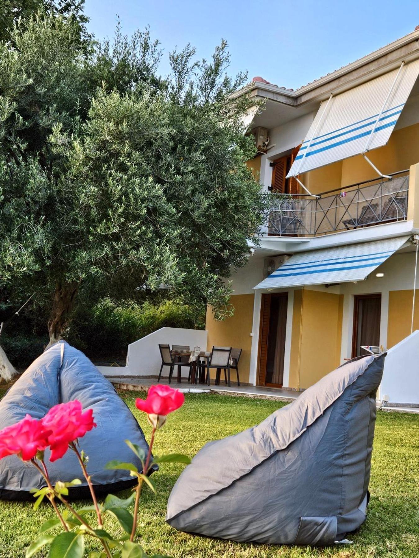 Artolithia Apartments Ρίζα Εξωτερικό φωτογραφία